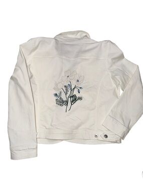 NWT $70 embroidered White Jean Jacket